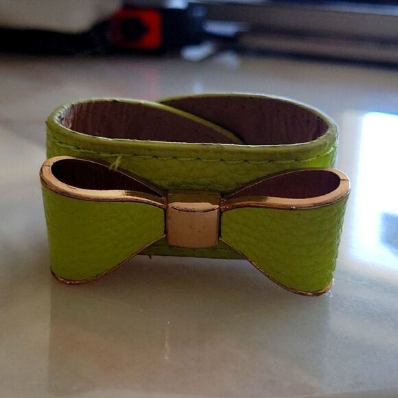 Faux Leather Bow Bracelet Lime Green - Picture 4 of 4